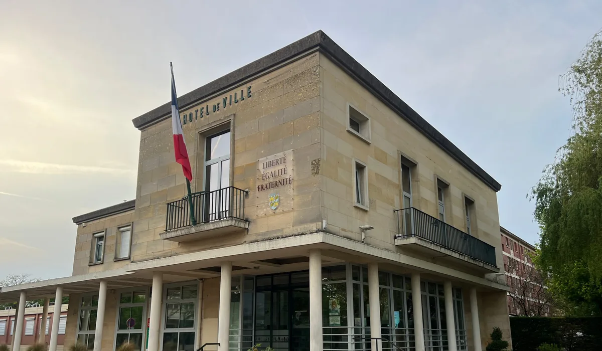 Service d'enlèvement de véhicule hors d'usage à Morangis